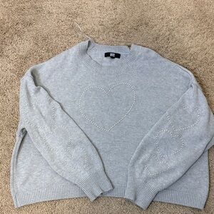 NYC Light Gray Heart Pattern Sweater
